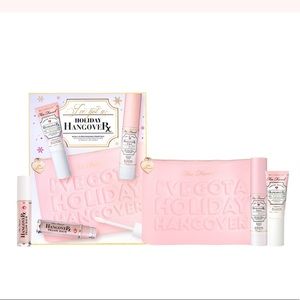 ✨HP✨SALE!! I’ve Got A Holiday Hangover Skincare Set💕NWT